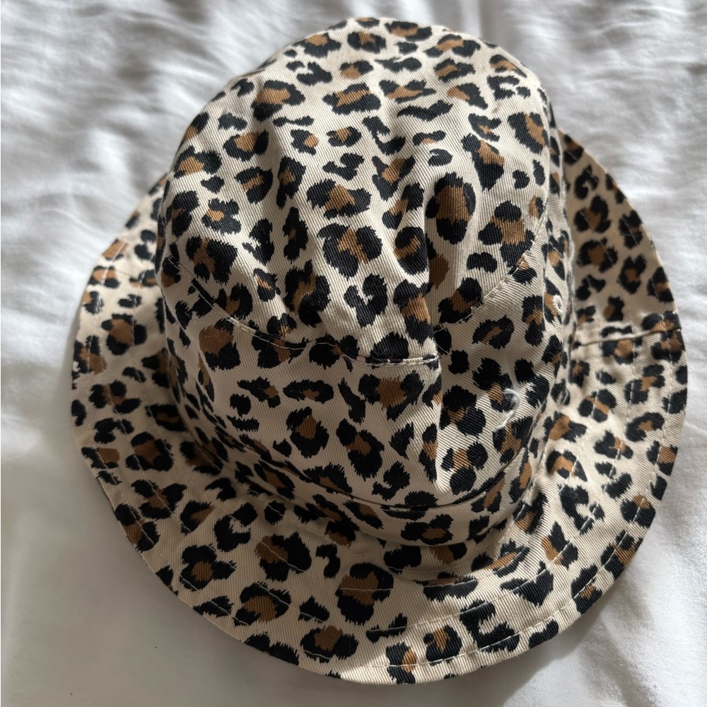 Gladys Tamez Leopard Bucket hat